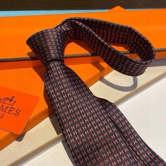 HERMES Logo Silk Tie (Unisex Couple's Style) in Cherry/Rose Red - Picture 1 of 9
